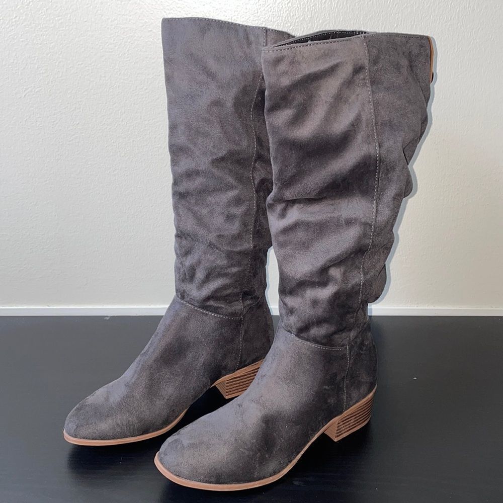 Candie's Gray Faux Suede Pull On Women's Boots Size 6.5